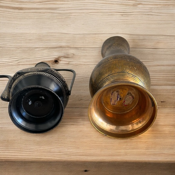 Antique Indian Surahi Water Pot And Vase Brass 12" Tall. Decorate Pease - Picture 3 of 5